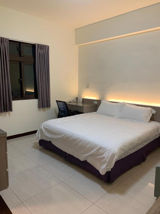 Emerald Diamond Building 2 Zhunan Ngoại thất bức ảnh