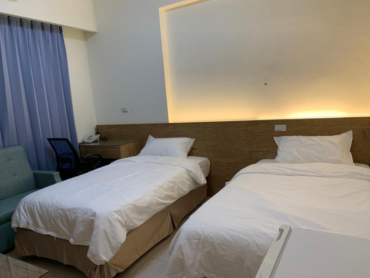 Emerald Diamond Building 2 Zhunan Ngoại thất bức ảnh